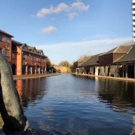 Ecohome On The Canal In A Historic Site Near City Ковентрі Екстер'єр фото